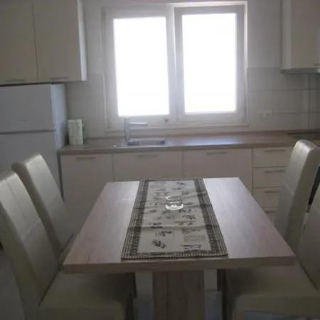 Seafront Kreso Apartment *
