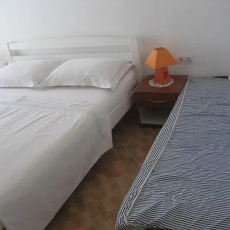 Seafront Kreso Apartment *